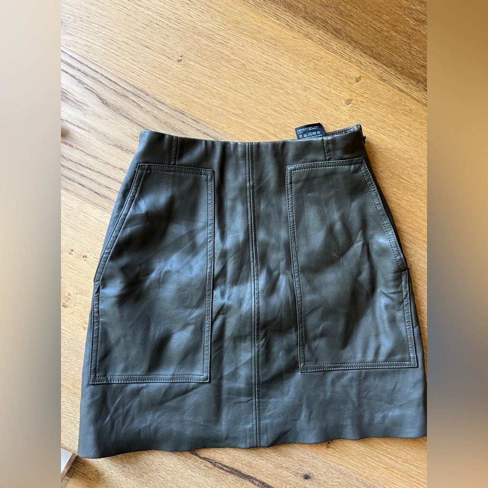 H&M Faux Leather Mini Skirt – Dark Olive Green